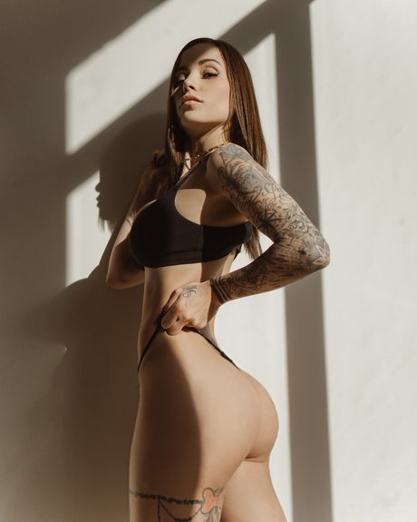 Melanie Pavola pornstar high quality photos