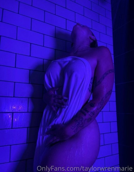 taylorwrenmarie star exclusive images