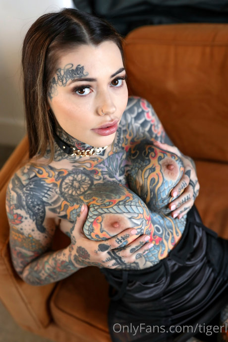 Tigerlilly nice model photos