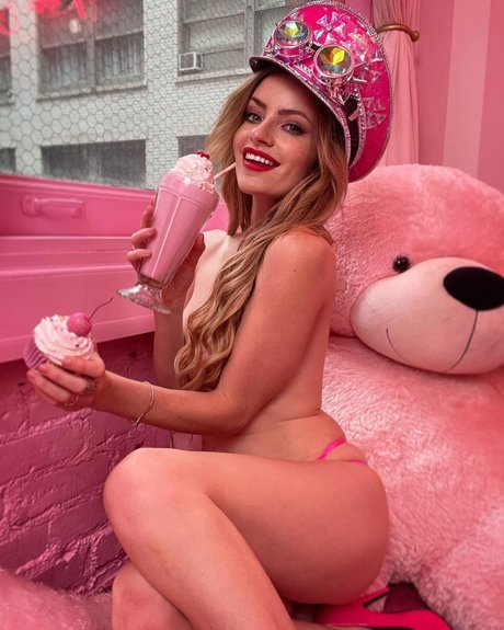 Cody Renee Cameron best star image