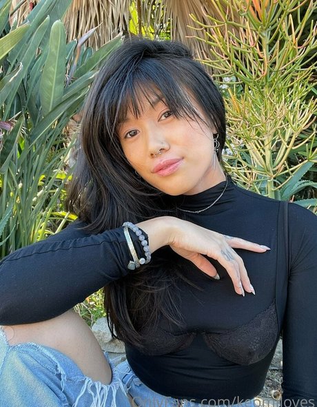 Keomiloves pretty pornstar pics