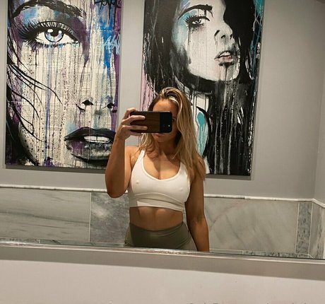 Sarah Hryniewicz sexy pornstar photos