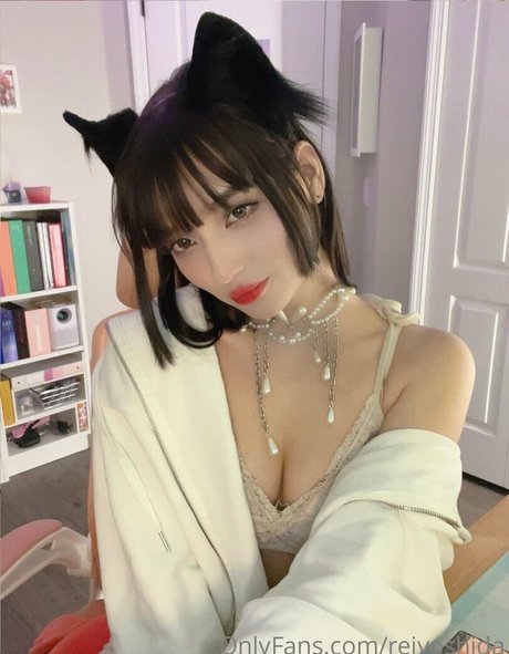 reiyoshida sexy model picture