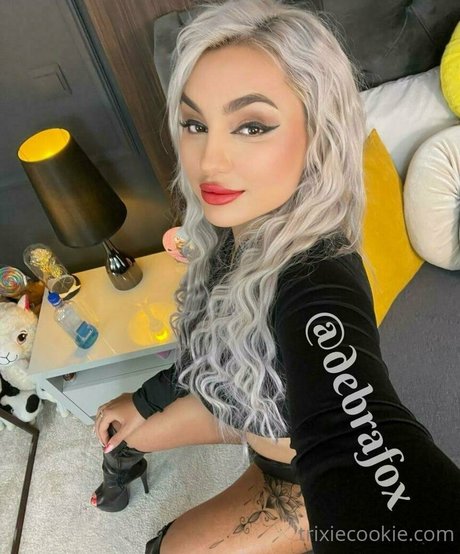 trixiecookiefree star hot photo