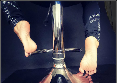 sweetfeetnzfree star hot photo