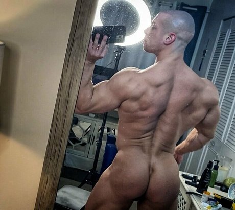 sean costin top model image