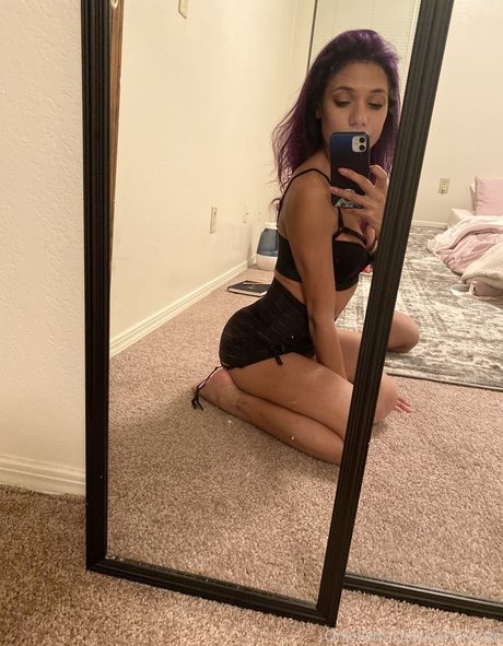 Vanbrooke model sexy images