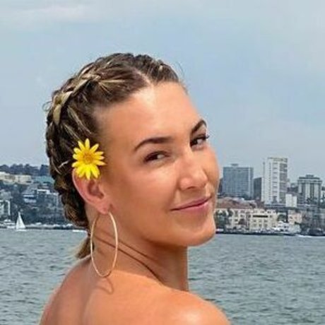 Mikaela Mayer profile image