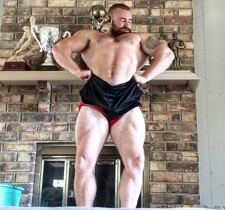 beefbeast naked model image