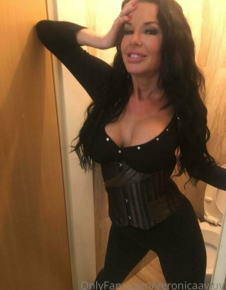 veronicaavluv exclusive pornstar pics