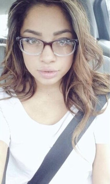 Kiana Lede top star gallery