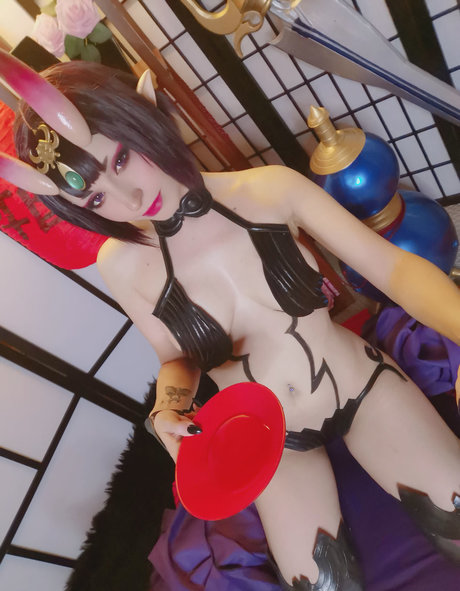 ShiroKitsune naked pornstar photo