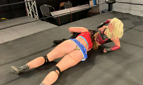 pandemicprowrestling model free pic