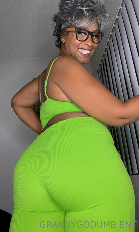 grannygodumb pornstar naked img