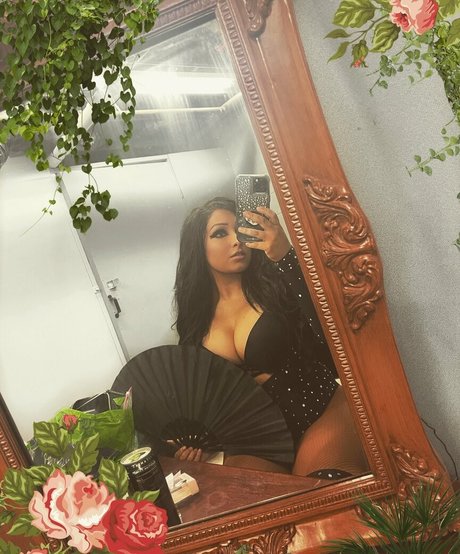 Mandy Leon pornstar art image