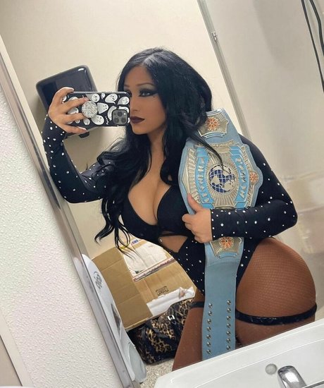 Mandy Leon pornstar perfect img