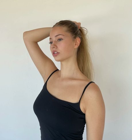 Tatiana Kaer pornstar hd gallery