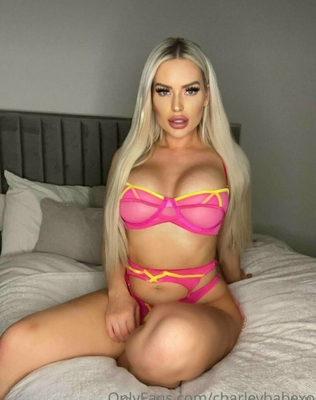 asian trans onlyfans adult image