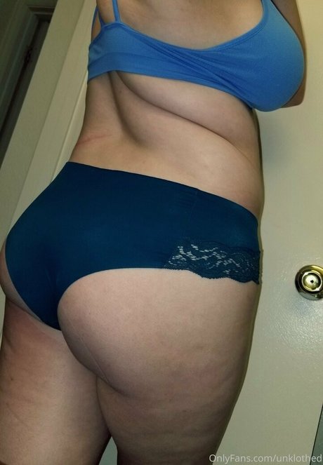 unklothed high quality pornstar photo