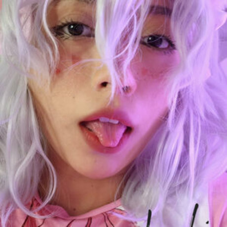 Leslieshy 20 pornstar nude image