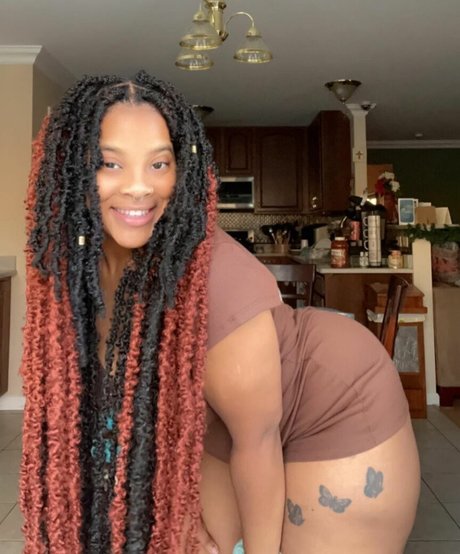 KandiiiKain pornstar adult pic
