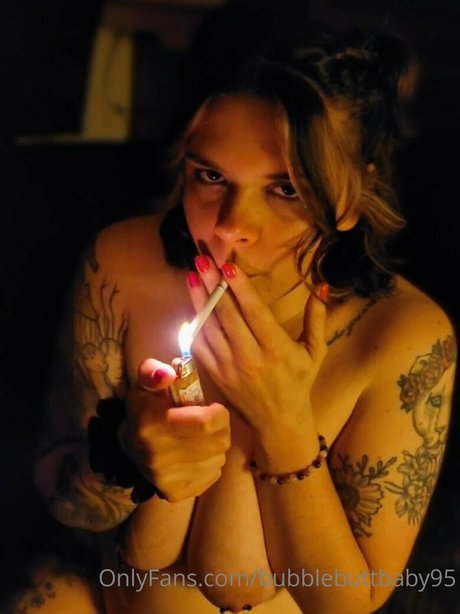bubblebuttbaby95 naked model photos