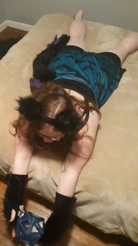 geekikittenvip naked actress pics