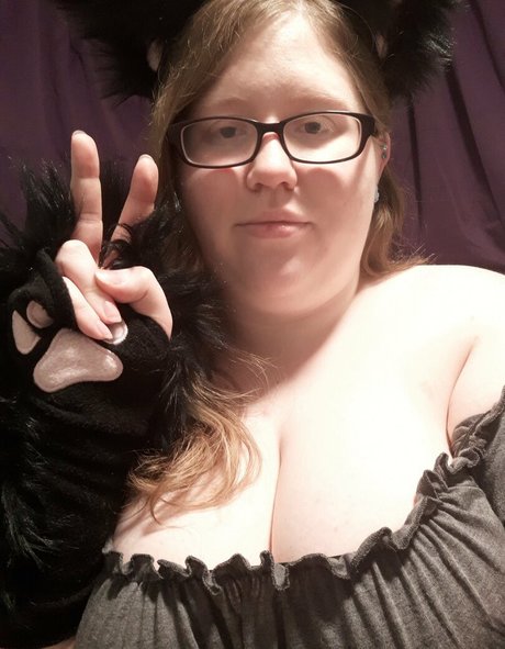 geekikittenvip porn actress image