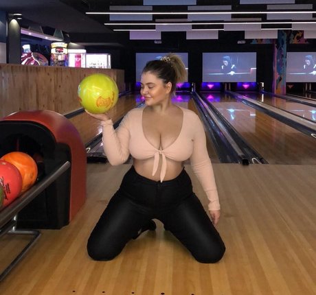 Kelly Bodenstein pornstar top pic