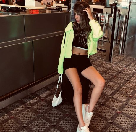 Meshi Malka pornstar pretty img