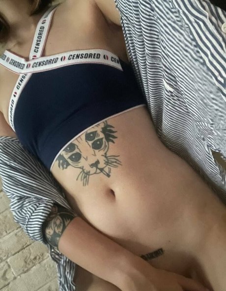 oksanam model nude picture