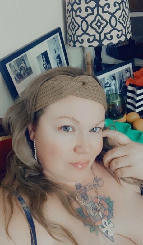 blonde midget onlyfans sexy xxx picture