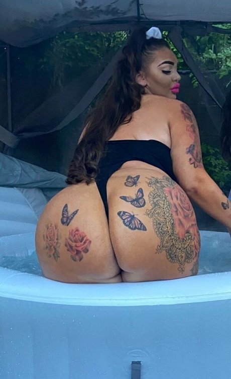 naughtybitchhh8 pornstar pretty pic