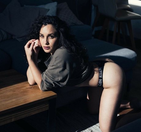 Smallcurlyfry nudes star gallery