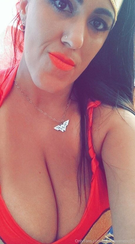 meninaveneno75 naked model pics