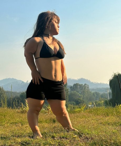 Jomini Dancer nude model galleries