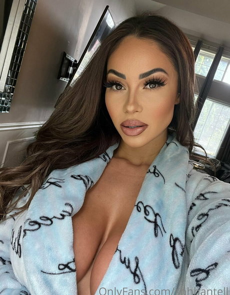 Shantel Tinajero star porn images