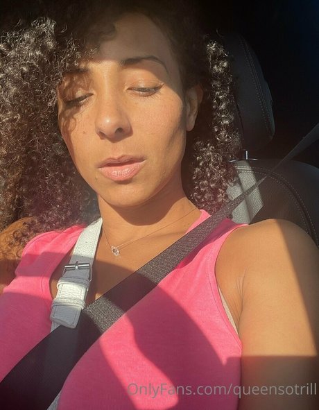 QueenSoTrill xxx model galleries