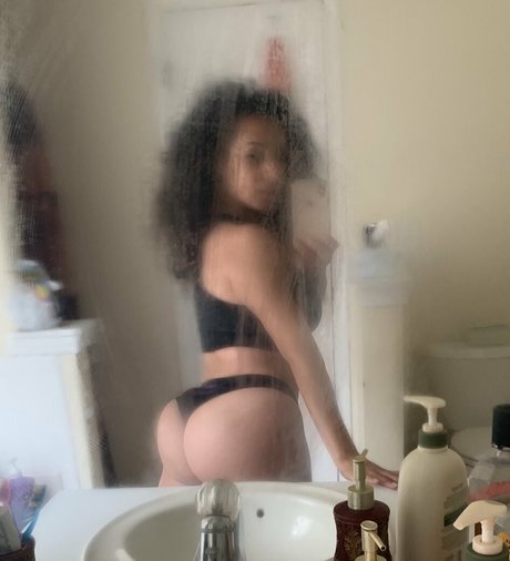 QueenSoTrill star nudes archive