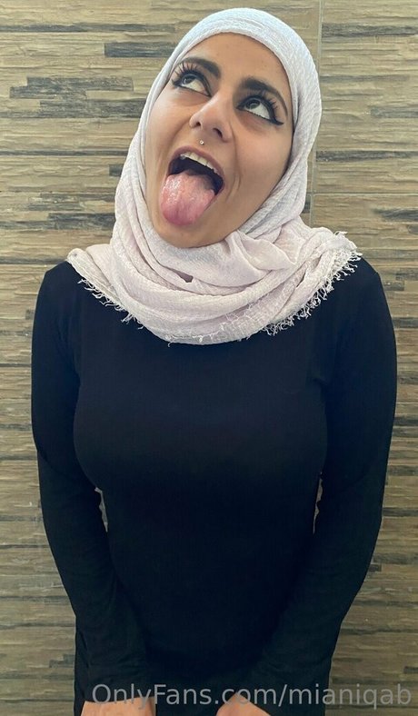 Mia Niqab nice pornstar img