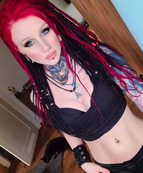 Katzinger exclusive actress photos