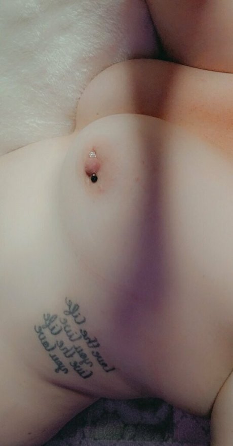 redlotus6170 naked pornstar image
