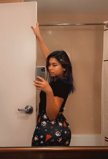 sabrinahellfire nudes star images