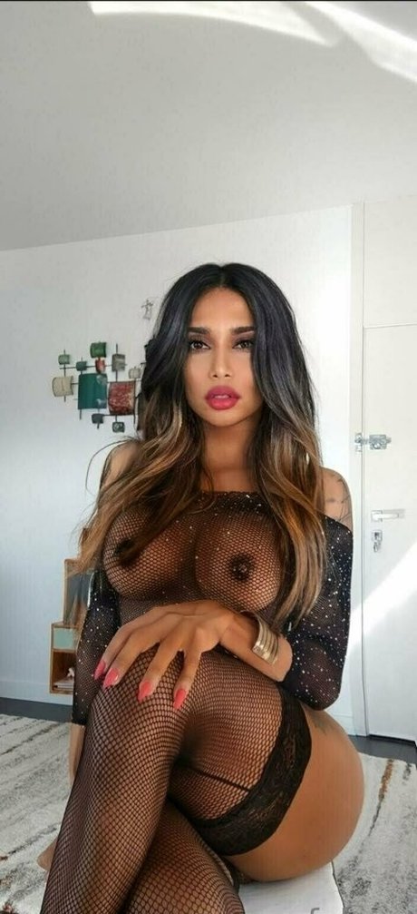 vanefalcao hot star archive