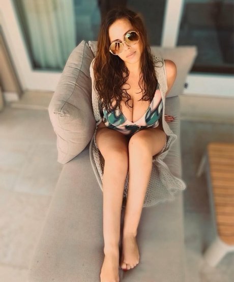 Serena Roberti perfect star photo