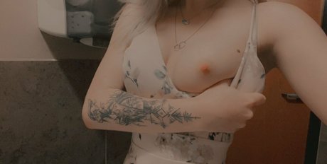 gothteenbri nude star images