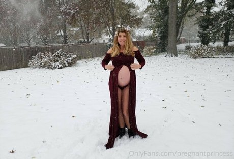 pregnantprincess sexy actress images