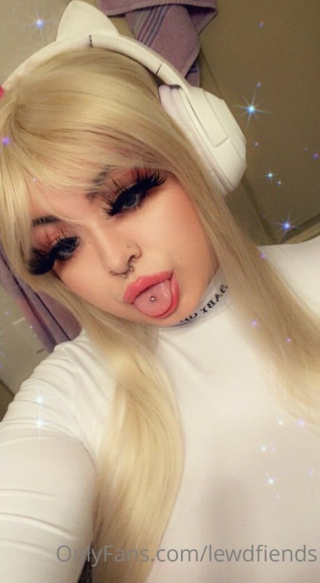 blonde yoga onlyfans hot pictures