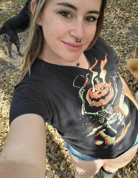 xxkittylicksxx model perfect img
