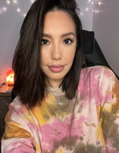 All Bella pretty pornstar pictures